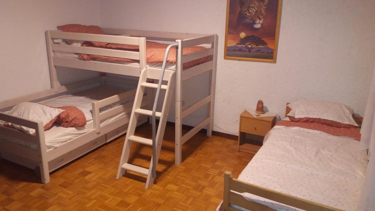 Dobrova Appartment Bezenica מראה חיצוני תמונה